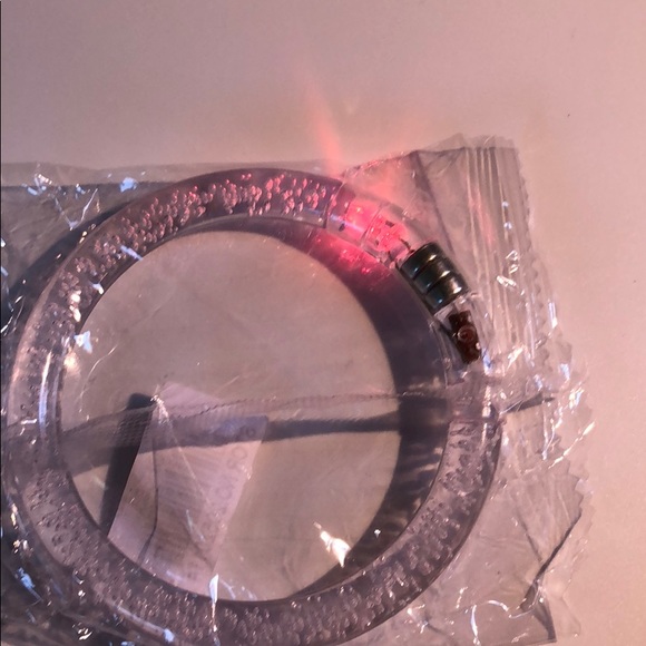 🥰Color changing Bracelet - Picture 5 of 8